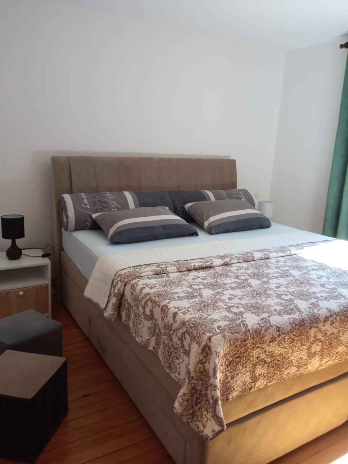 Apartman "Em" Bihać Exterior foto