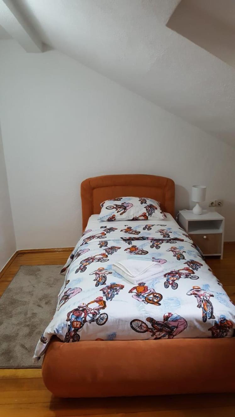 Apartman "Em" Bihać Exterior foto