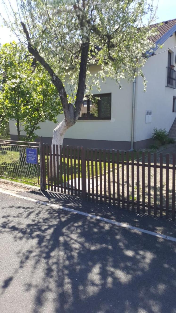 Apartman "Em" Bihać Exterior foto